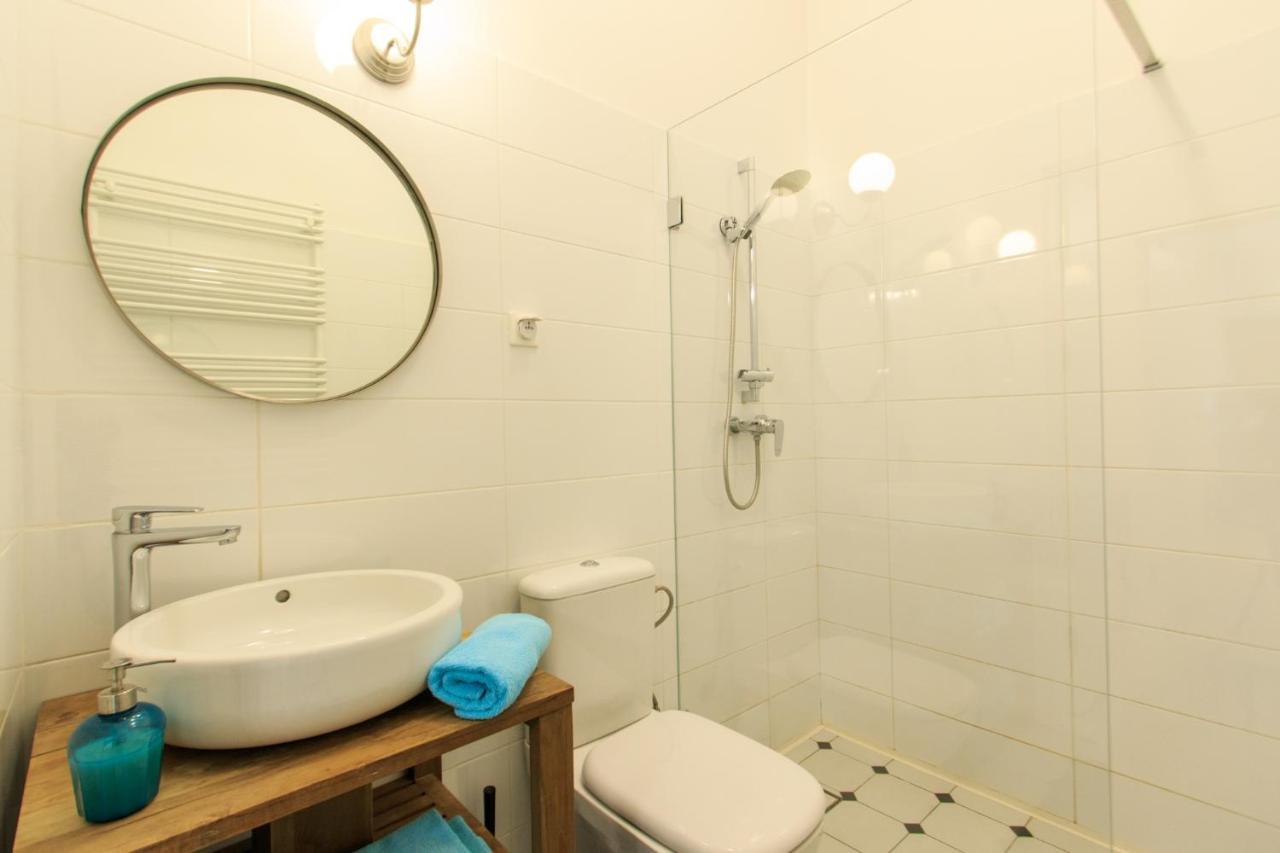 Rental Apartments Wilcza Varsó Kültér fotó